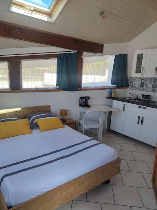 Gîte pour 2 personnes, avec terrasse à Chavanod