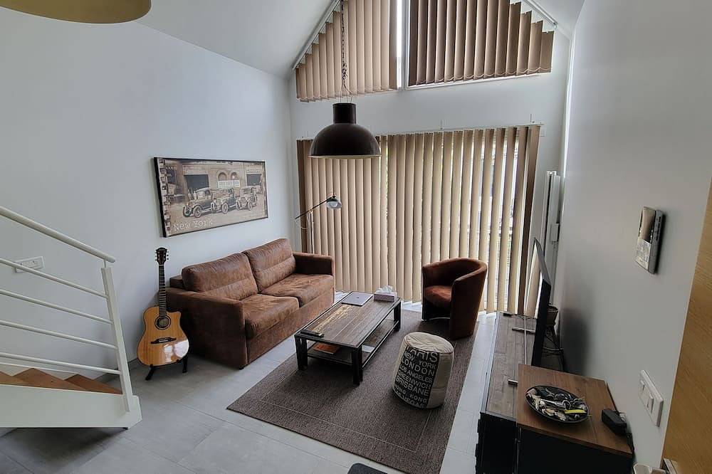 Petite Maison Indépendante au Calme, Proche de Paris, Parking, Jardin in Cormeilles-en-Parisis, Val-d'Oise