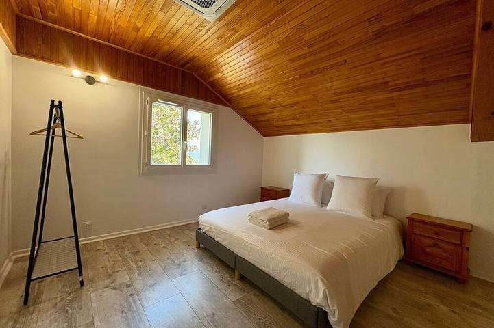 Location de vacances pour 14 personnes, avec Balcon et Jardin à Saint-Jean-de-la-Porte - 2