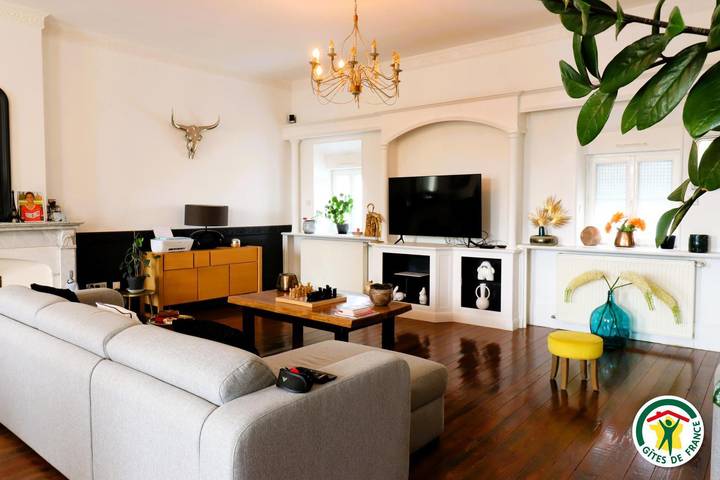 Gîte for 6 people, with pool and garden - 1