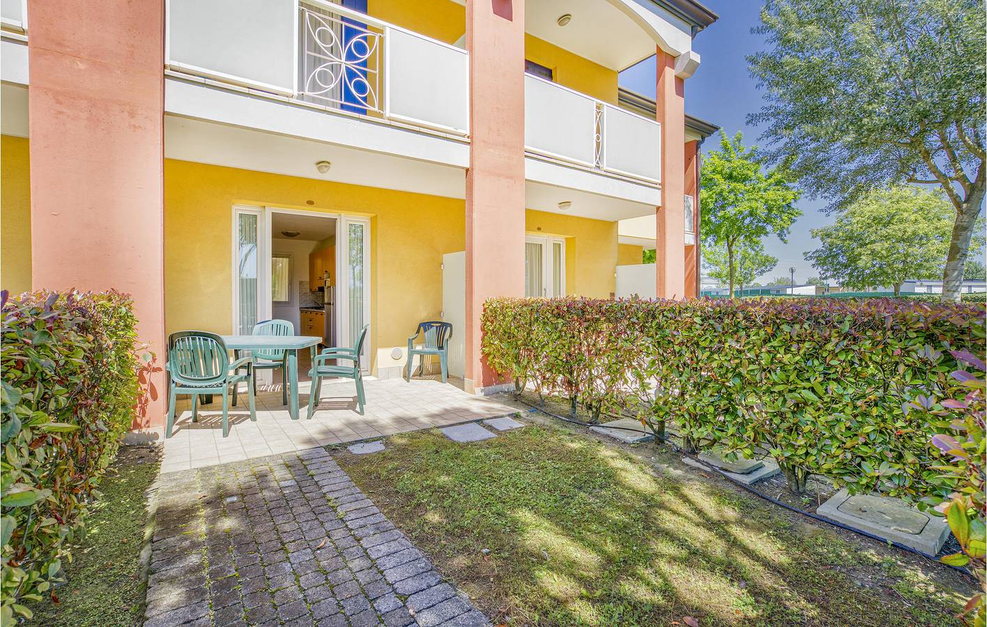 Appartamento intero, Appartamento sulla spiaggia con piscina e terrazza in Porto Santa Margherita, Caorle