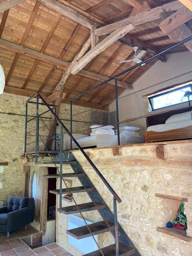 Location de vacances pour 10 personnes, avec piscine ainsi que jardin et vue à Bourrou - 3