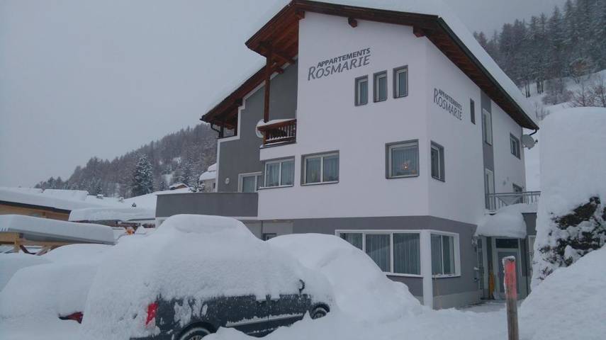 Vakantiewoning voor 4 personen, with uitzicht and terras as well as tuin in Fendels