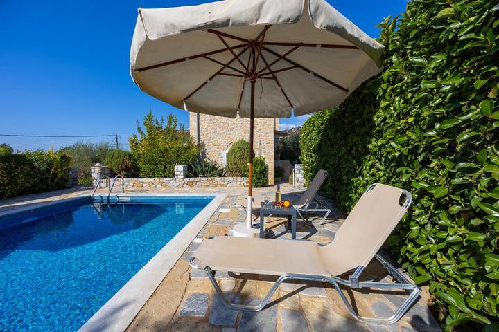 Location de vacances pour 7 personnes, avec jardin et terrasse dans Stoupa - 4