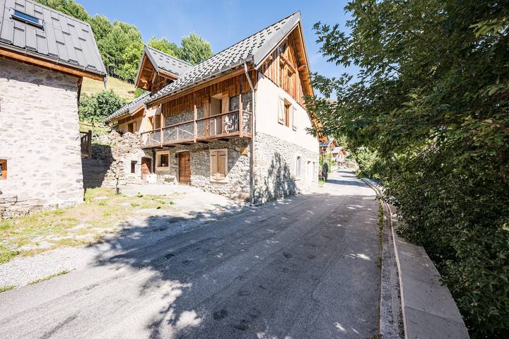 Chalet pour 14 personnes, avec jardin, animaux acceptés dans les Alpes francaises - 2
