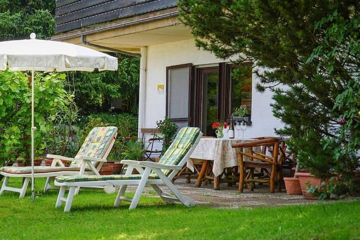 Ferienwohnung für 2 Personen, mit Balkon und Garten in Damscheid