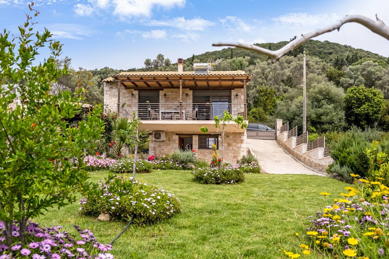 Apartamento 'Lefkada View Villa Vasiliki 1' con jardín y Wi-Fi in Región de Aetolia-Acarnania