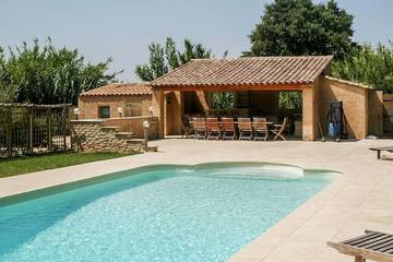 Location de vacances pour 10 personnes, avec jardin, animaux acceptés à Taillades