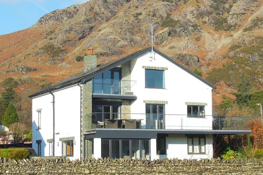 A luxury property with fantastic modern facilities in centre of Coniston village in Coniston, Lake District