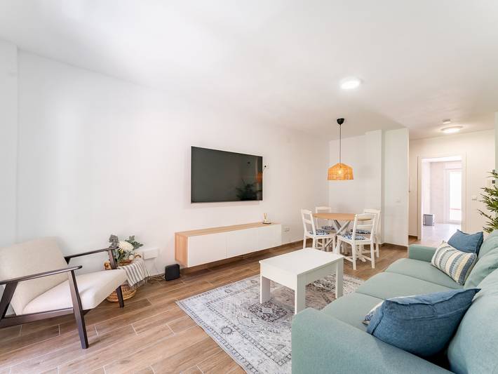 Apartamento para 5 personas, con Terraza en Los Boliches