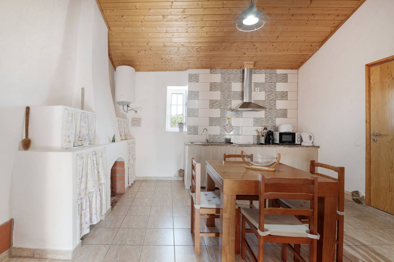 Landhuis 'Casa Dos Avós' met Uitzicht op de Bergen, Gedeeld Zwembad en Wi-Fi, foto 6