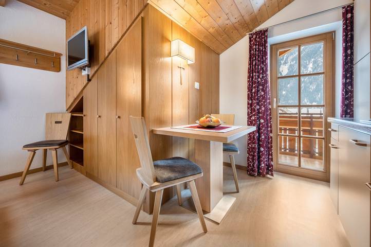 Hel studio-lejlighed, Studio "Duregger Nest" with Mountain View, Garden & Wi-Fi in Sand in Taufers, Kronplatz