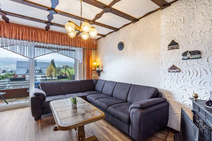 Ferienwohnung für 4 Personen, mit Balkon und Sauna in Willingen