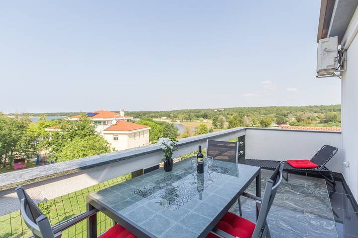 Ferienwohnung für 5 Personen, mit Balkon/Terrasse in Funtana - 3