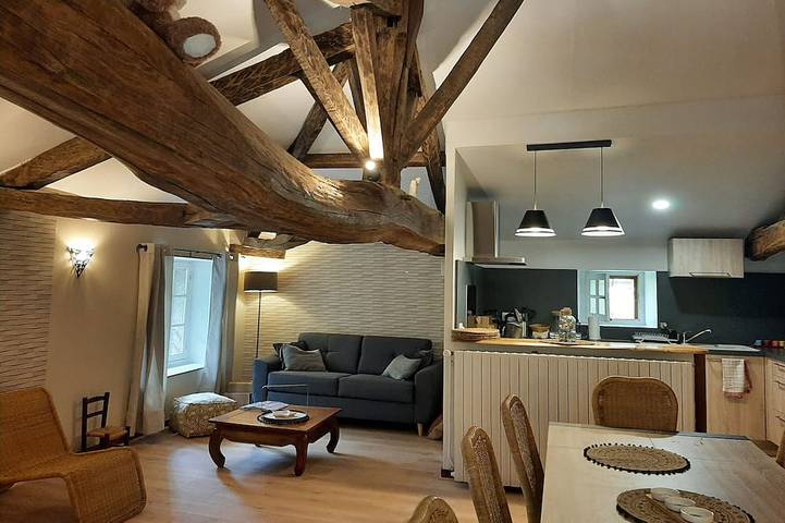 Gîte pour 8 personnes, avec jardin et terrasse, animaux acceptés dans Saint-Pierre-de-l'Isle