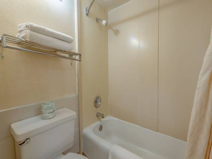 Apartamento entero, 2 camas matrimoniales y 1 cama queen in Gallup (desambiguación), Condado de McKinley