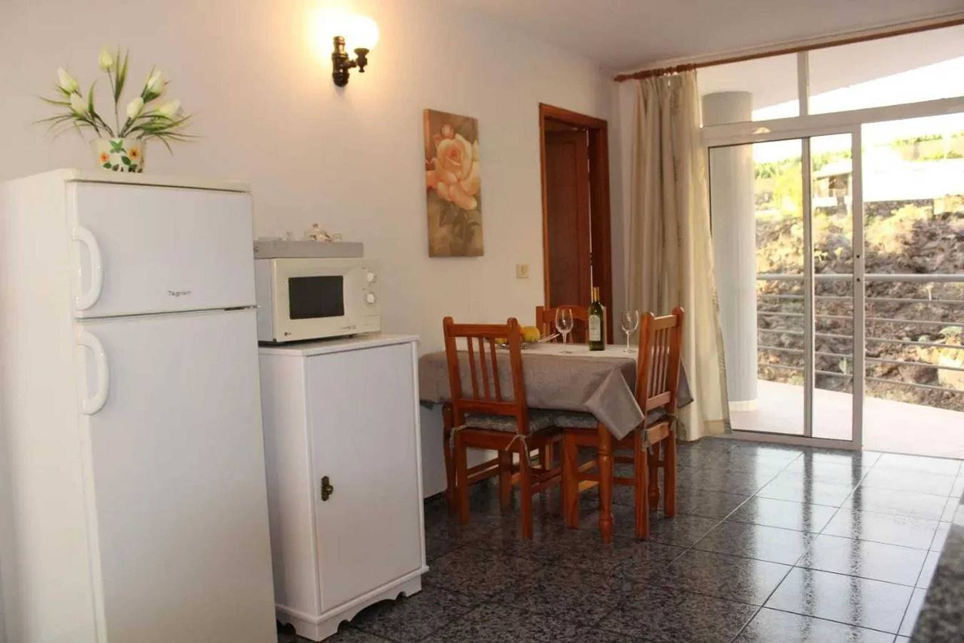 Ganze Wohnung, Gemütliche Wohnung in Puerto de Naos 45 m² mit Bergblick in Puerto Naos, Los Llanos de Aridane