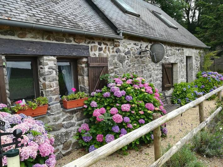 Location de vacances pour 4 personnes, avec Terrasse ainsi que Jardin et Vue à Carnoët