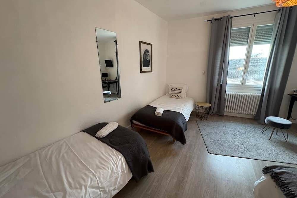 Chambre n°24 : la savane familiale in Paray-le-Monial, Région de Charolles