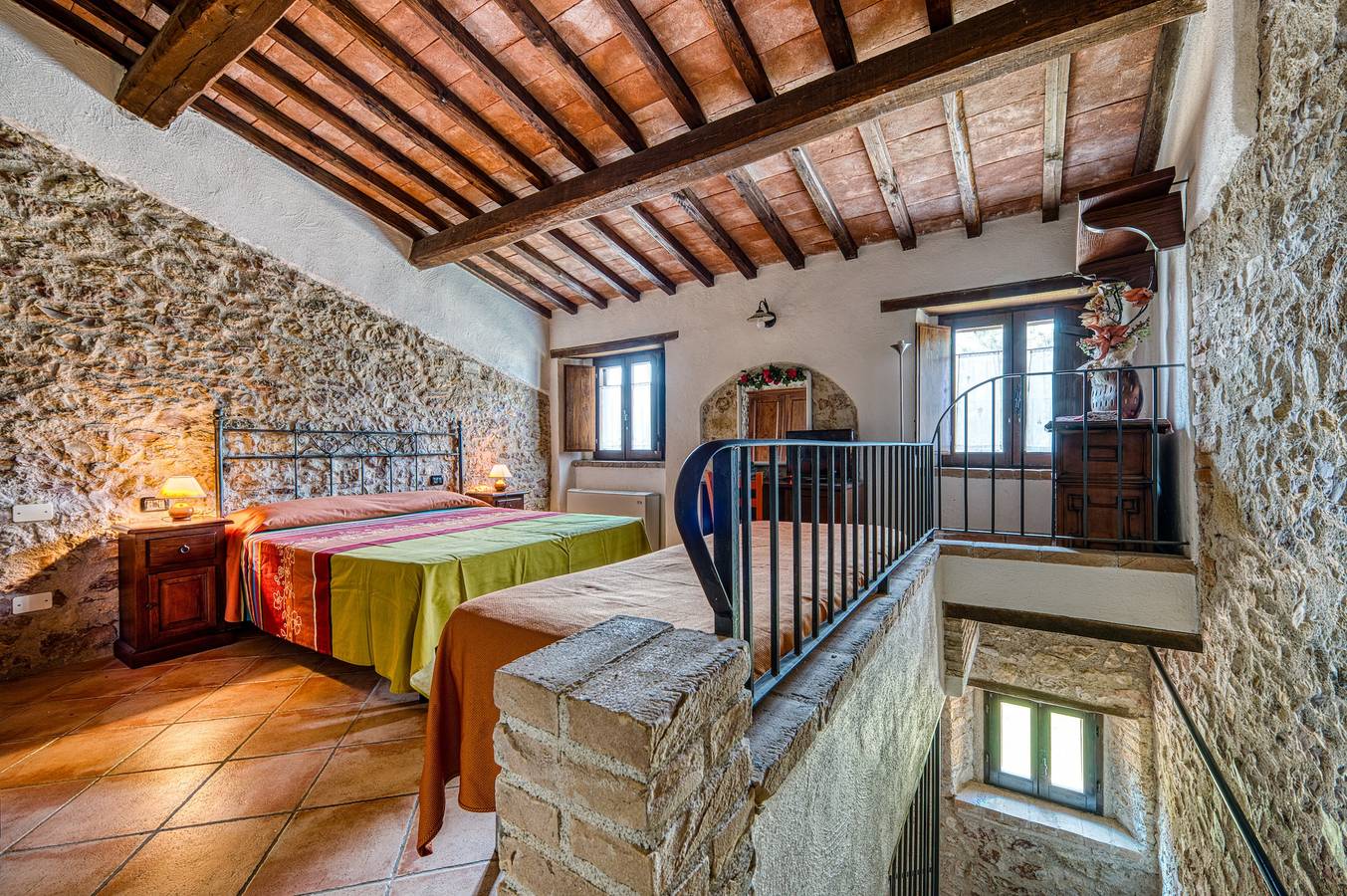 Bauernhaus 'Casale Storico Xvii Sec - Tulipano' mit Bergblick und Gemeinschaftspool in Giano dell'Umbria, Perugia Provinz