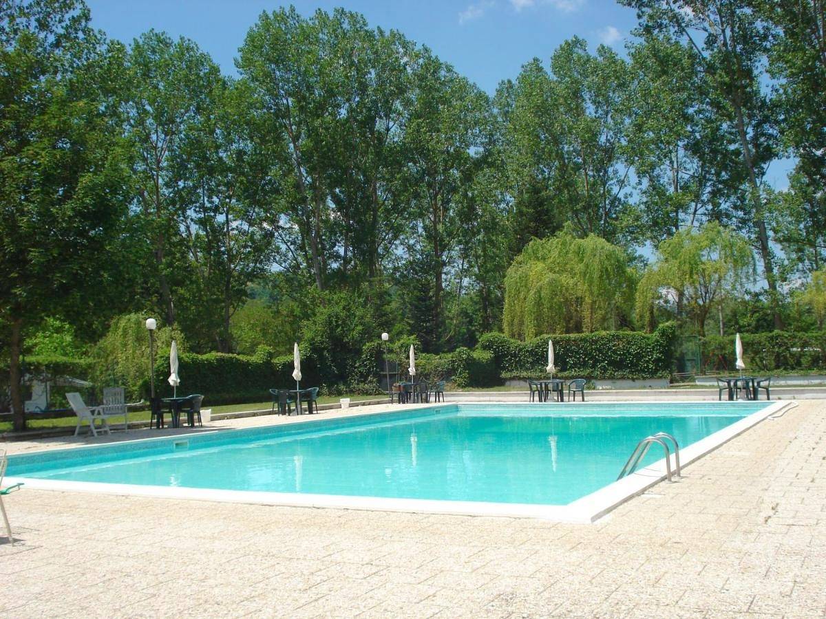 Rio Verde camping villaggio in Costacciaro, Umbria