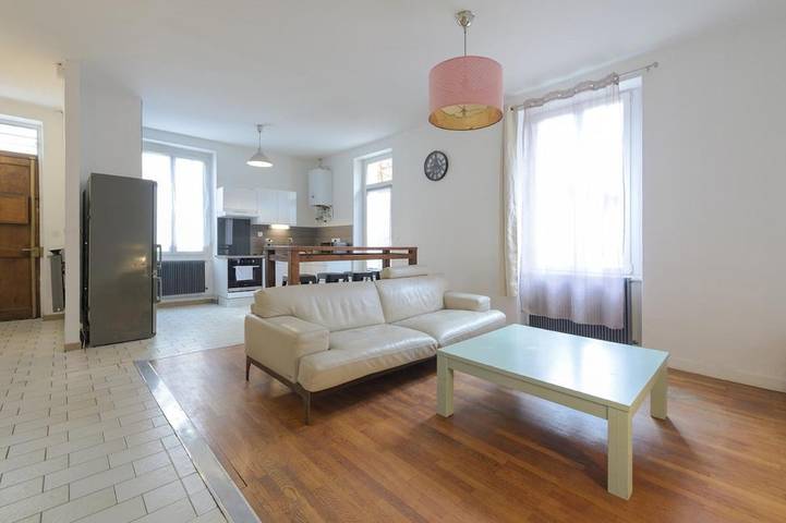 Location de vacances pour 4 personnes, avec terrasse, animaux acceptés à La Mulatière - 2