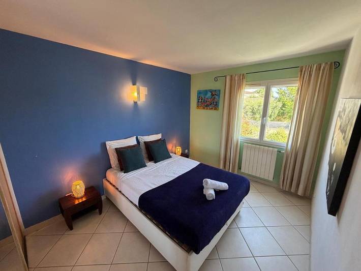 Location de vacances pour 8 personnes, avec vue ainsi que piscine et jardin à Lavérune - 4