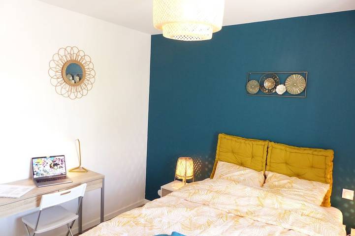 Apartamento entero, T2 L'épicurienne: at the foot of the Cité de la Gastronomie and downtown Dijon in Dijon, Región de Dijon