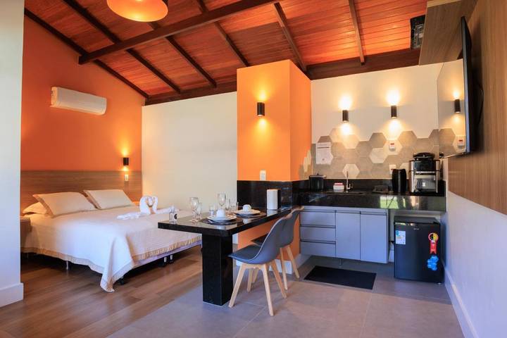 Casas e apartamentos de temporada para 3 pessoas, com jacuzzi e piscina e ainda terraço em Nova Lima