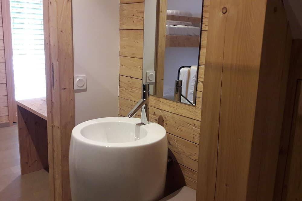 Appartement entier, Magnifique appartement T3 Duplex dans chalet de 1813, in Saint-Jean-de-Sixt, Région d'Annecy