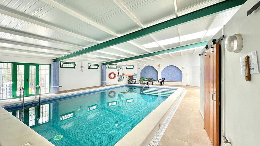 Ferienwohnung für 4 Personen, mit Terrasse und Pool sowie Garten - 1