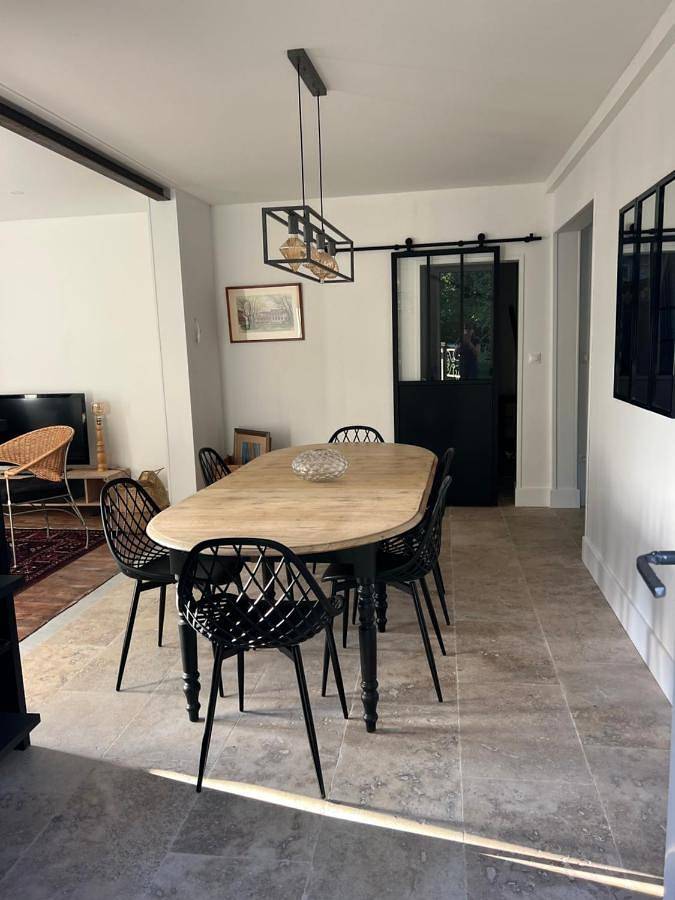 Three-Bedroom House in Venarey-les-Laumes, Région de Montbard