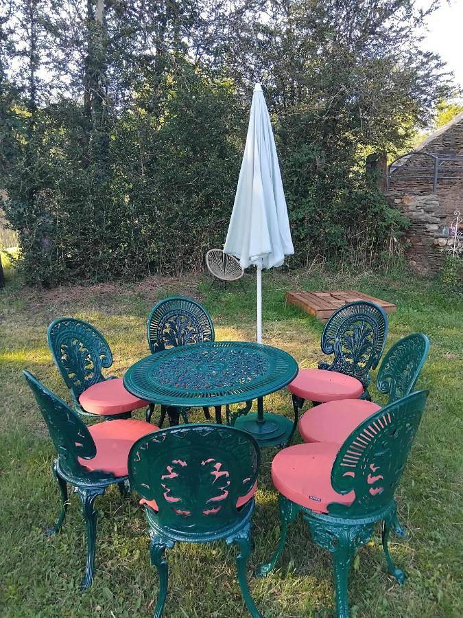 Three-Bedroom Villa in Bétête, Région de Guéret
