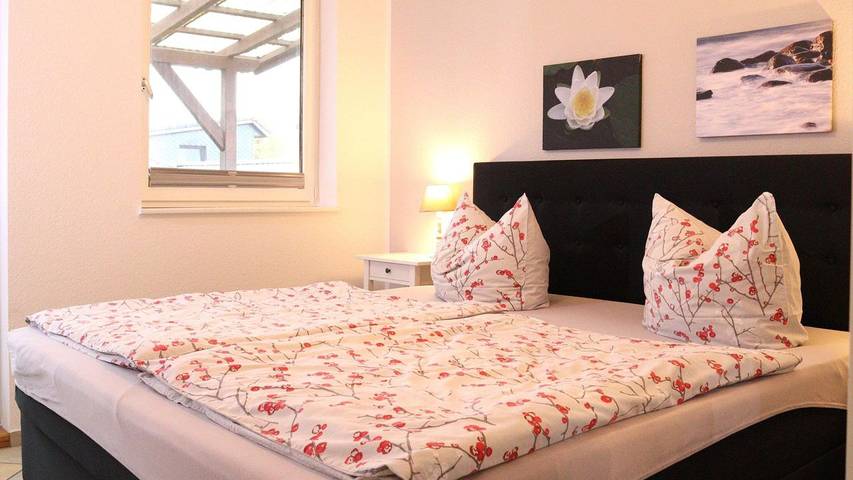 Ferienwohnung für 6 Personen, mit Balkon und Pool sowie Garten in Kabelhorst