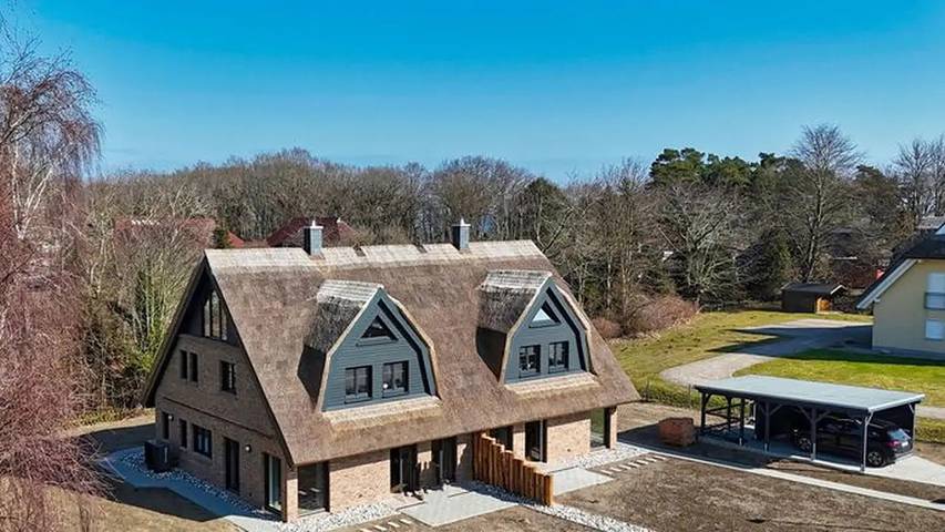Ferienhaus für 8 Personen, mit Sauna und Terrasse sowie Garten