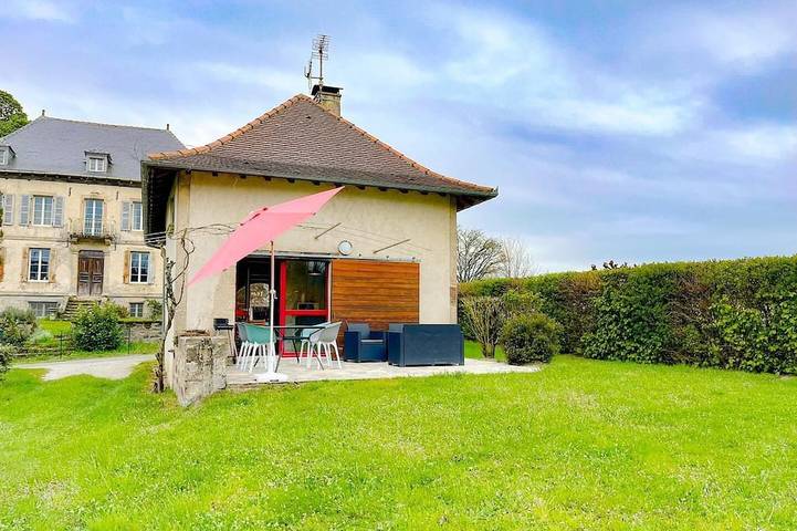 Gîte pour 4 personnes, avec jardin, animaux acceptés dans Sénaillac-Latronquière