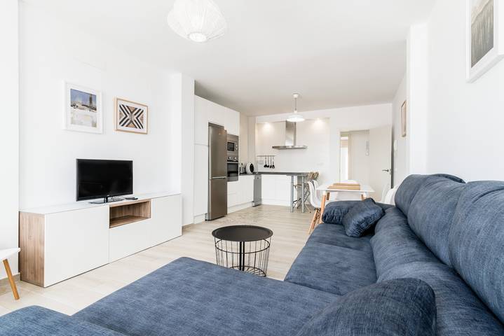 Entire apartment, Ideally Located Holiday Apartment "La Bonita" with Wi-Fi and Sea Views in Playa de los Bateles (Conil de la Frontera), Conil de la Frontera