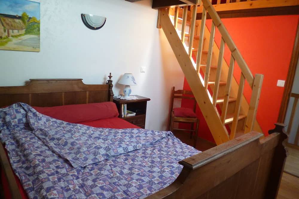 Gîte confortable et de caractère dans des murs du Xvème in Bieuzy, Région de Pontivy