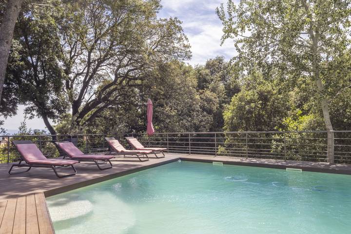 Location de vacances pour 8 personnes, avec terrasse et jardin à Sauveterre - 3