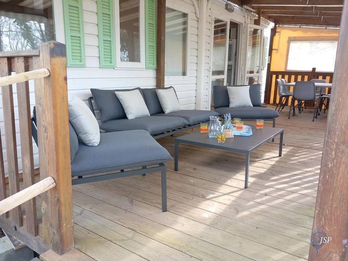 Camping pour 6 personnes, avec Terrasse ainsi que Jardin et Piscine