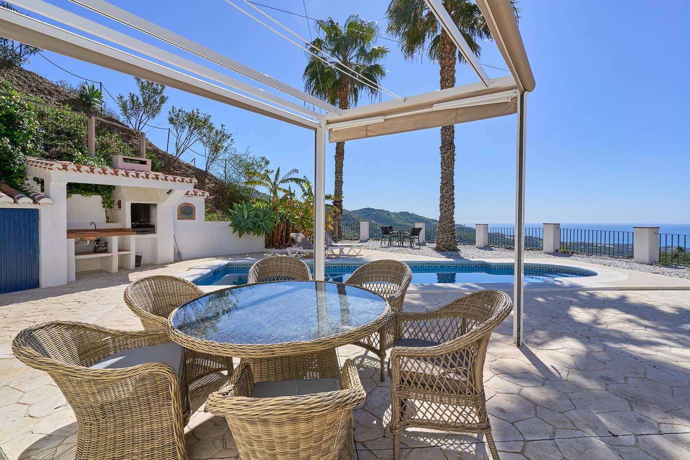 Villa 'Stunning Near Velez-malaga' met Uitzicht op Zee, Wifi en Airconditioning in Arenas, Málaga Provincie