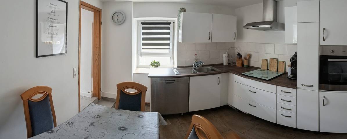 Hel lejlighed, Apartment 'Ferienwohnung Aloia' with Private Terrace, Shared Garden and Wi-Fi in Gammertingen, Region Bodensee-Oberschwaben