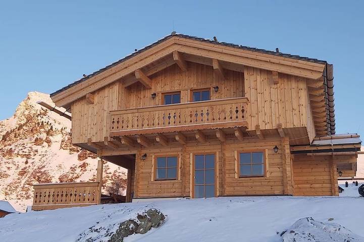 Blockhütte für 8 Personen, mit Terrasse am Falkertsee