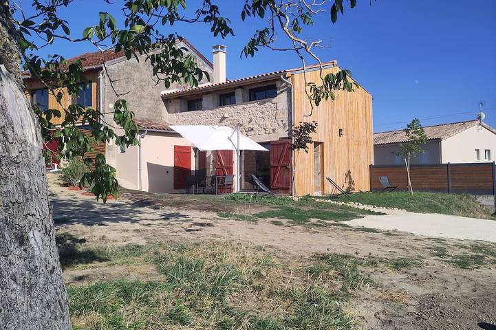 Location de vacances pour 4 personnes, avec Terrasse et Jardin à Peujard