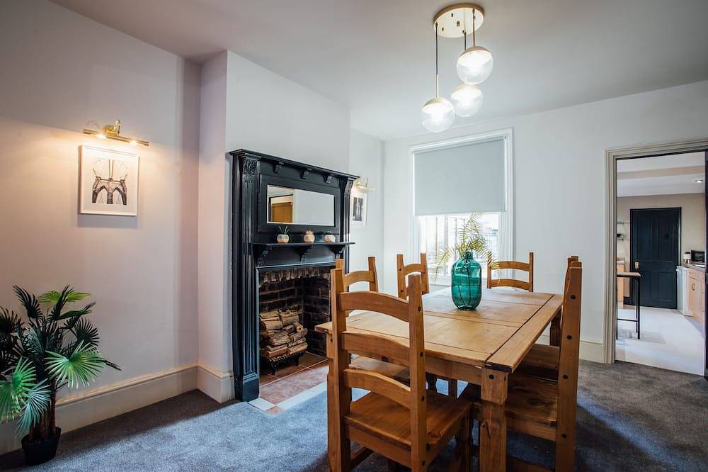 Beautifully finished house in Rugby!  in Warwickshire
