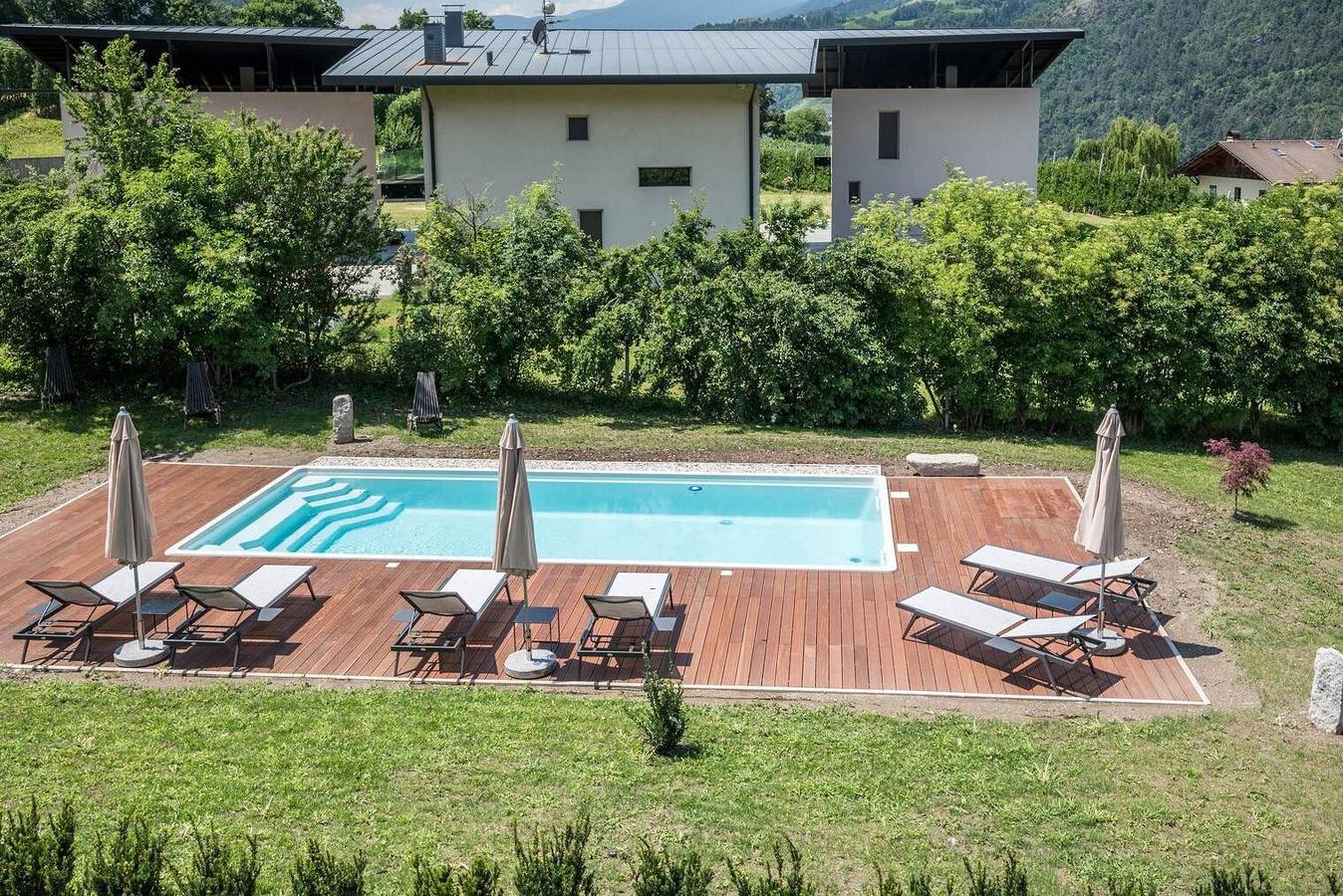 Ganze Wohnung, Ferienwohnung 'Sommersbergerhof 1968' mit Pool, Bergblick & Terrasse in Albeins, Brixen