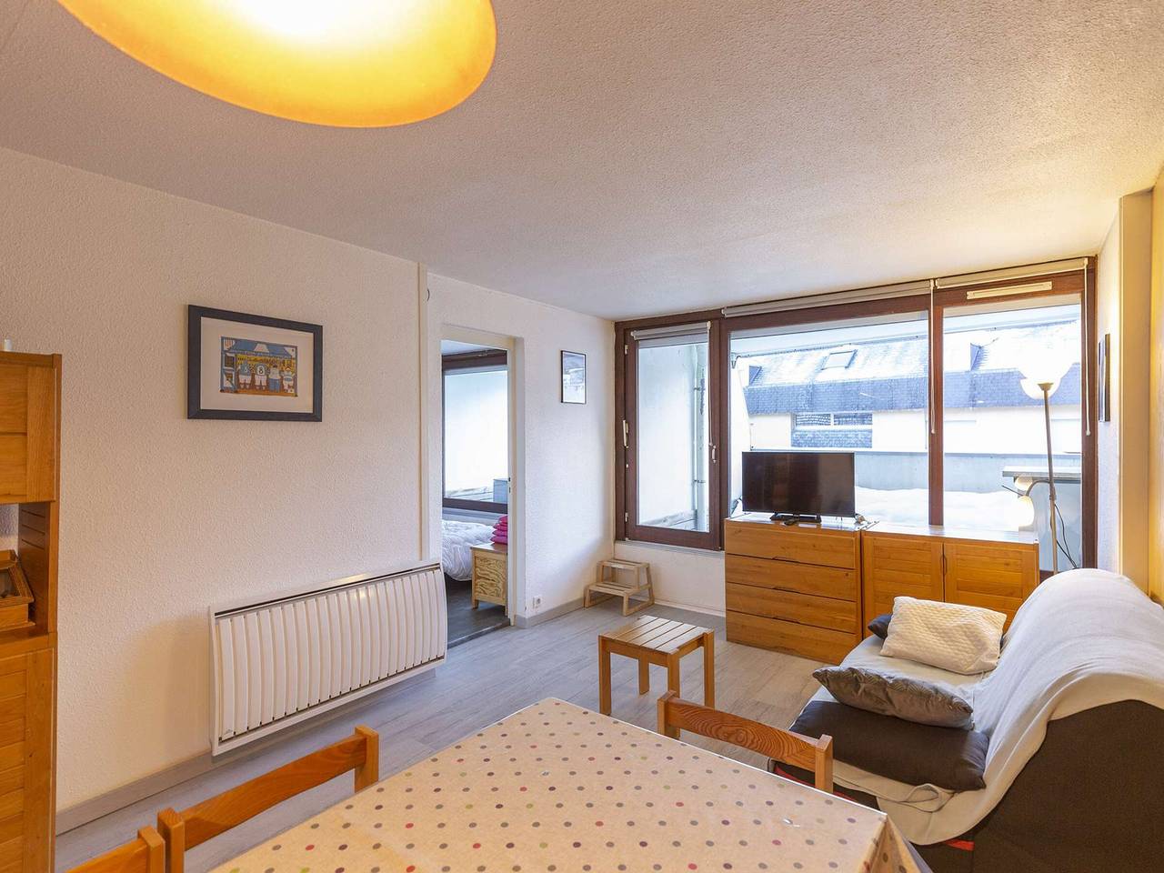 Entire apartment, Cozy 6-Person Apartment with Mountain View, Balcony, and Ski Storage in La Mongie in La Mongie, Bagnères-de-Bigorre