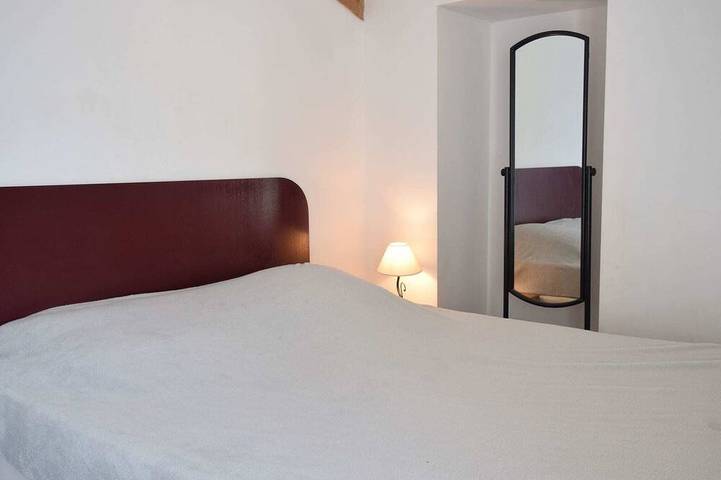 Gîte pour 4 personnes, avec piscine et terrasse à Mirabel - 3