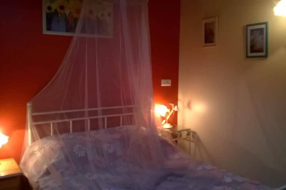 Gite mit Pool in der Dordogne in einer sehr schönen Ferienhaus von 10 in Thénac, Périgord Pourpre