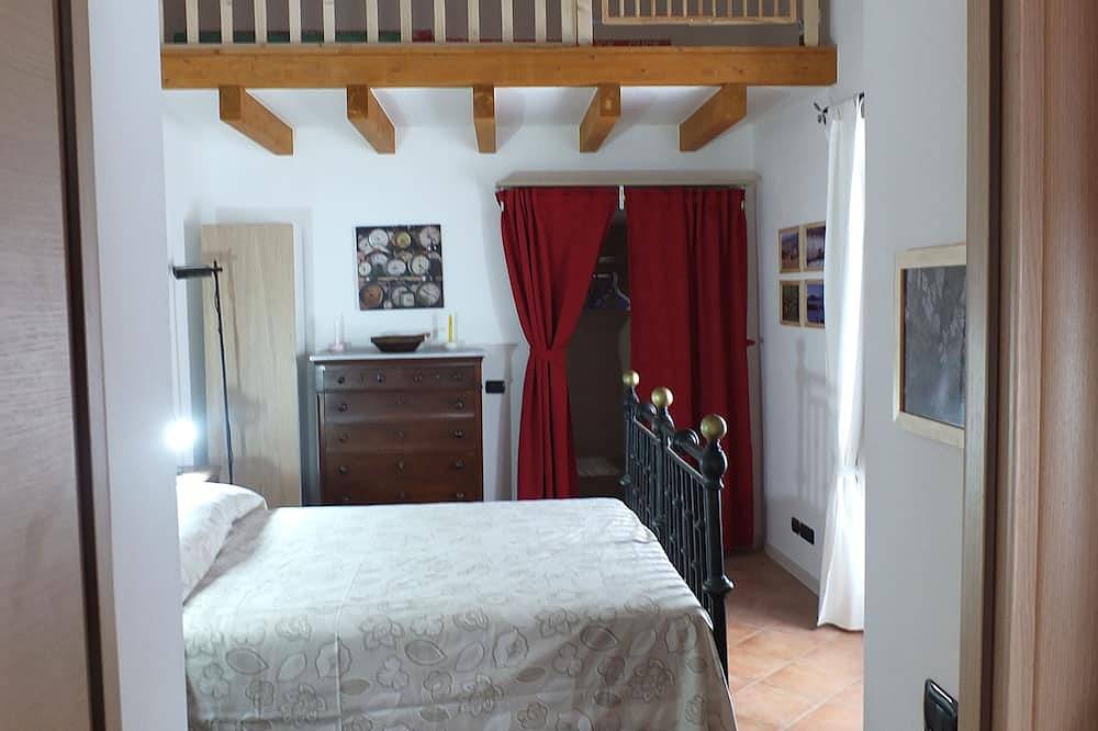 Appartement entier, Ferme Avec Jardin Clos entouré par les bois pour la marche Vues in Albareto, Apennin Parmensan